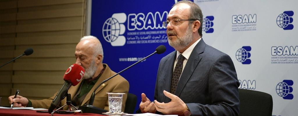 Prof. Dr. Mehmet Görmez, Ekonomik ve Sosyal Araştırmalar Merkezinde (ESAM) İslam’ın Geleceği veya Geleceğin İslâm’ı başlıklı bir konferans verdi.